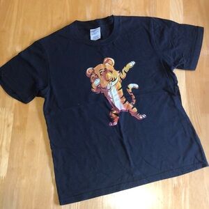 Black T-Shirt with dabbing tiger